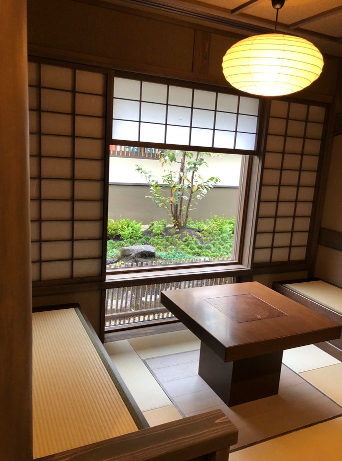 館内